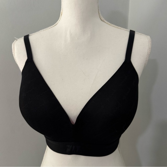 VICTORIA SECRET PINK Wear Everywhere Wireless Bra 38D lightly lined - Picture 1 of 11